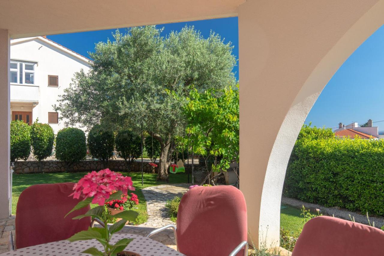Apartment Lavanda With Beautiful Garden Krk Town Kültér fotó